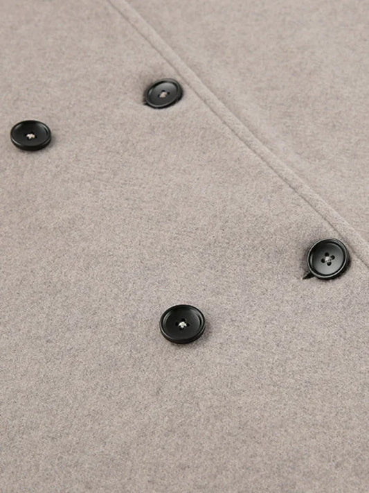 Veste femme à double boutonnage et col tailleur, vue rapprochée
