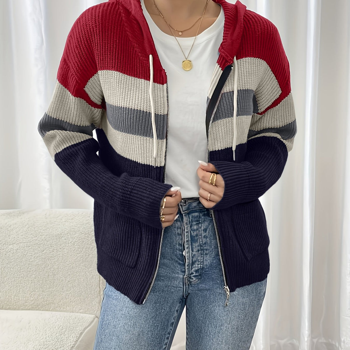Poignets du cardigan femme zippé à capuche
