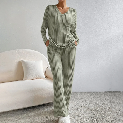 Ensemble Détente Femme Pull Col V Et Pantalon Droit