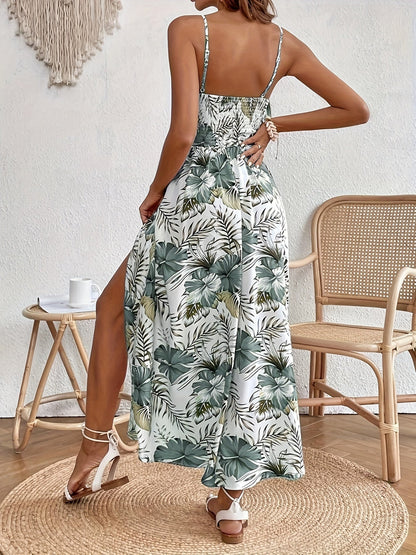 Robe longue fleurie portée pour une tenue de vacances