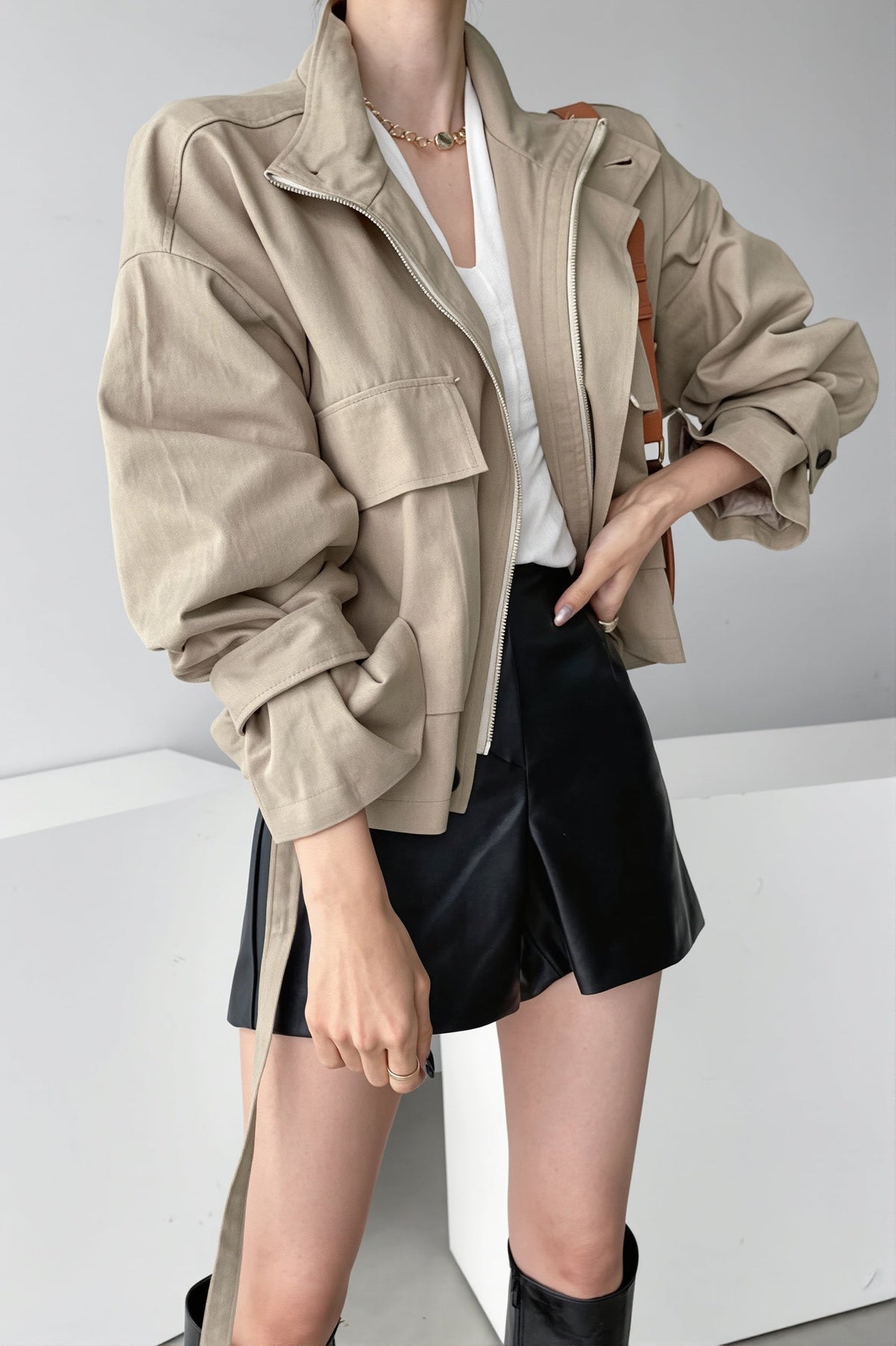 Veste femme décontractée à coupe ample présentée de profil