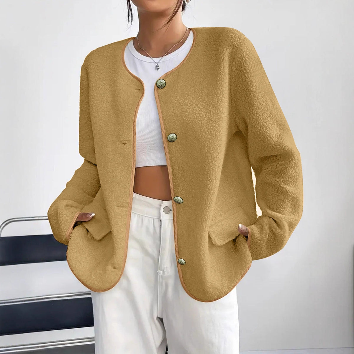 Vue rapprochée du manteau femme à texture effet laine