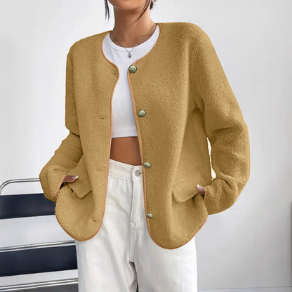 Vue rapprochée du manteau femme à texture effet laine