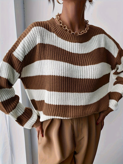 Vue détaillée de la coupe du pull femme rayé