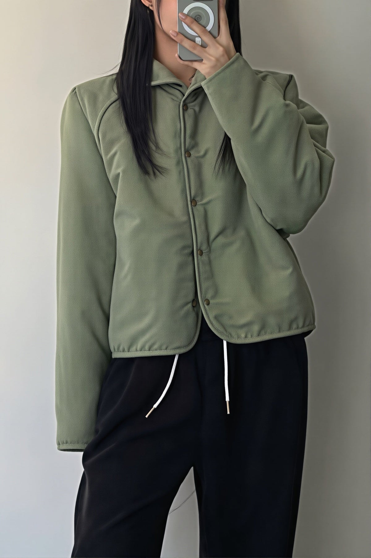 Manteau femme chaud et confortable, idéal pour les journées fraîches