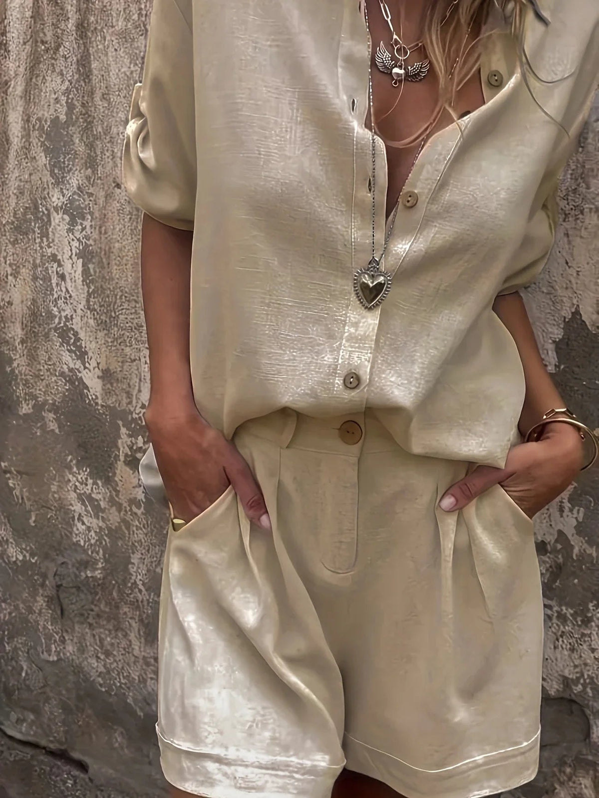 Tenue deux pièces polyvalente pour femme, idéale en été