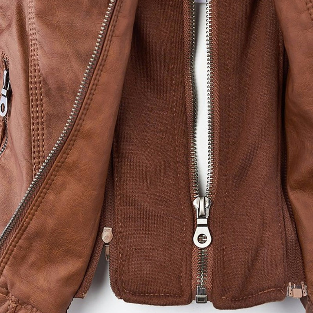 Détail du tissu déperlant de la veste imperméable