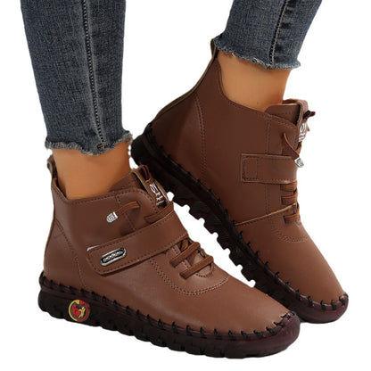 Semelle antidérapante des bottines femme en similicuir