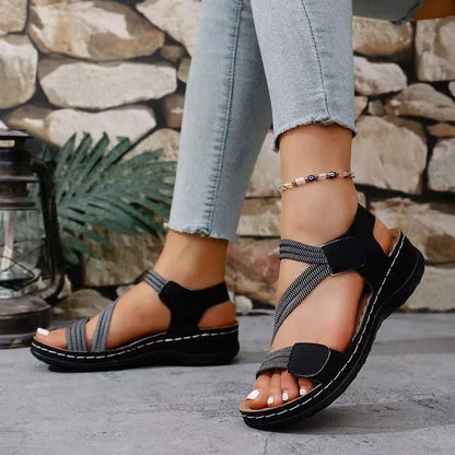 Sandales femme adaptées aux tenues estivales décontractées