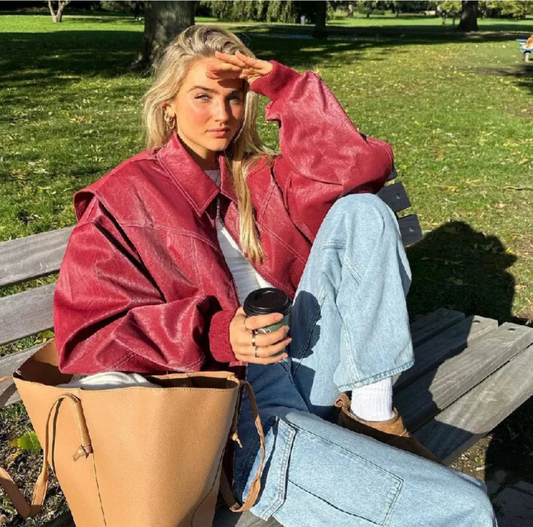 Veste en cuir oversize femme rouge, vue de face