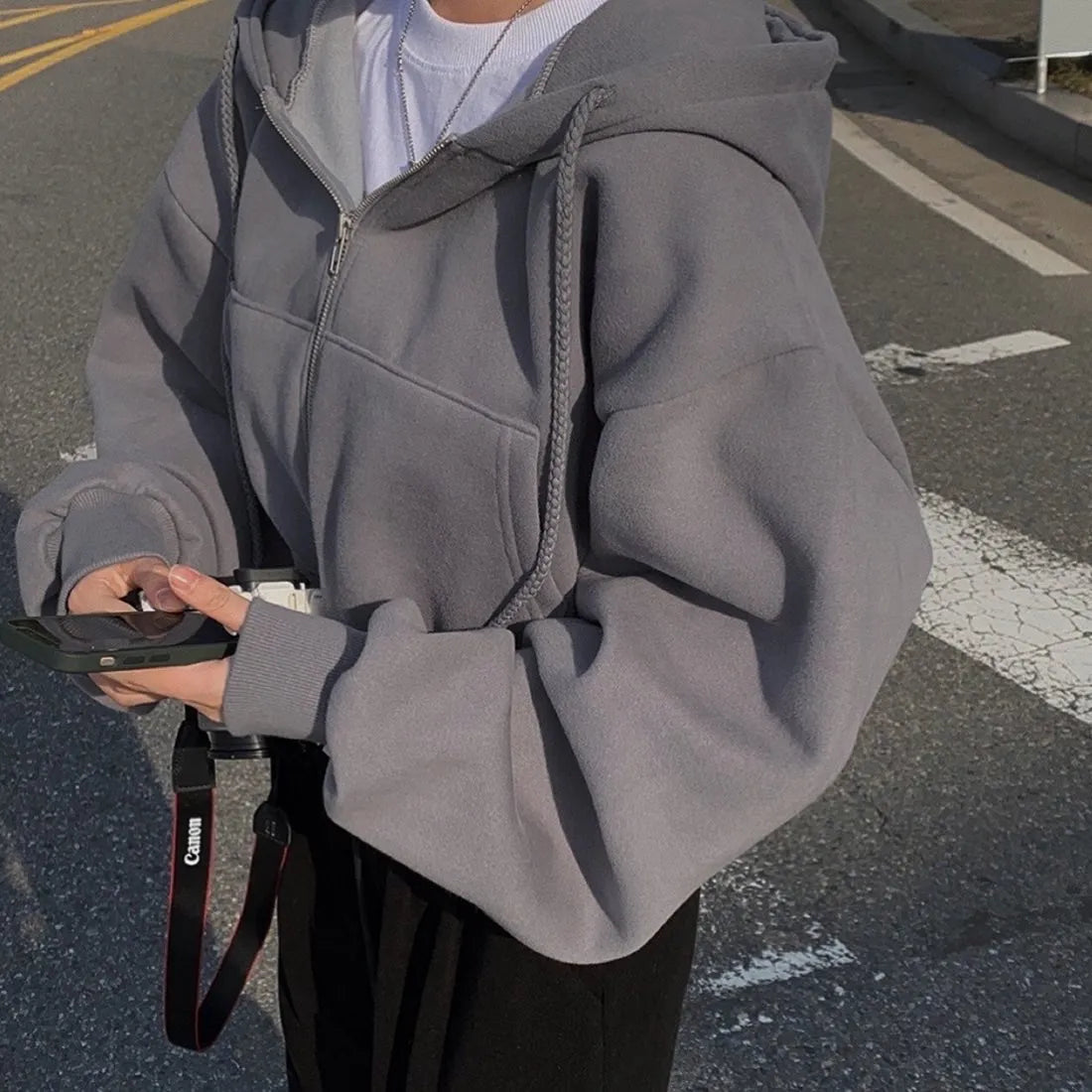 Veste sweat femme avec fermeture zippée et coupe décontractée