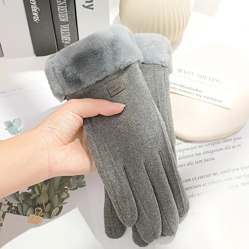 Paire de gants en daim pour femme, doublés pour l’hiver