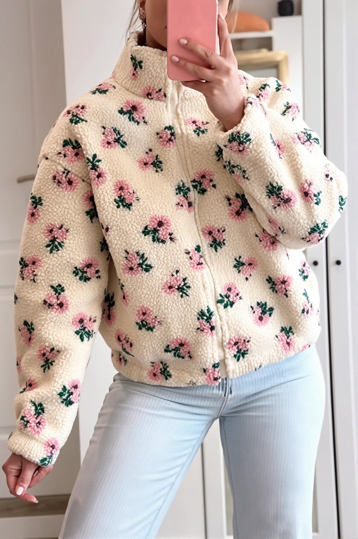 Veste polaire sherpa fleurie pour femme vue de face