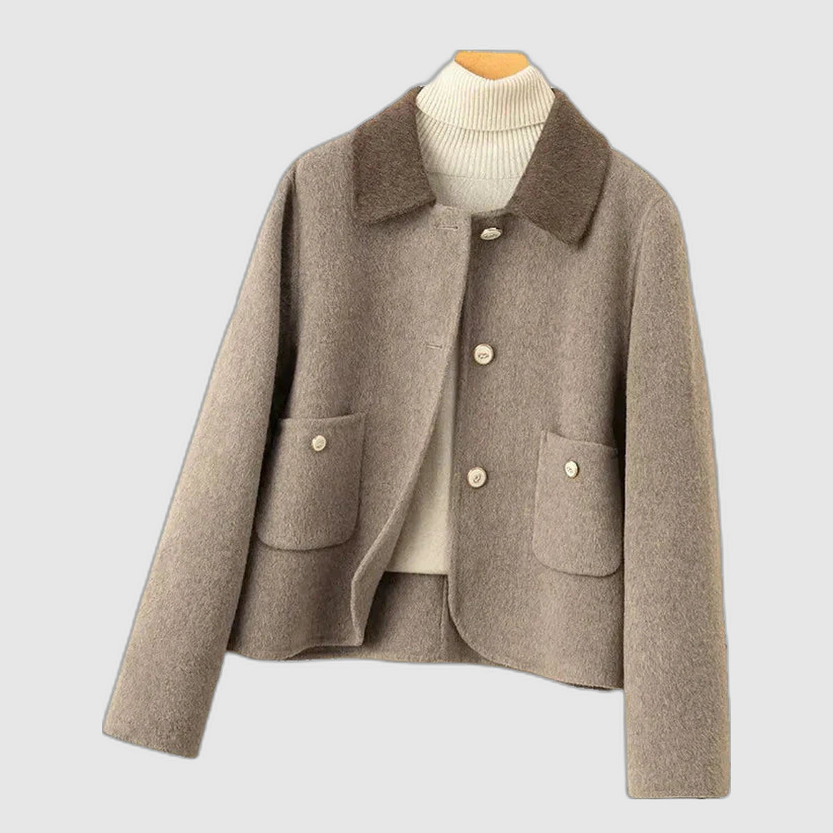 Veste femme effet cachemire élégante présentée de face
