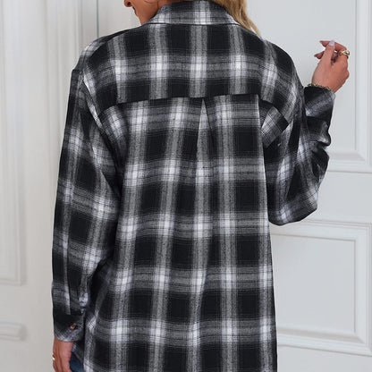 Chemise femme à carreaux mi-longue portée de face