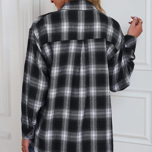 Chemise femme à carreaux mi-longue portée de face