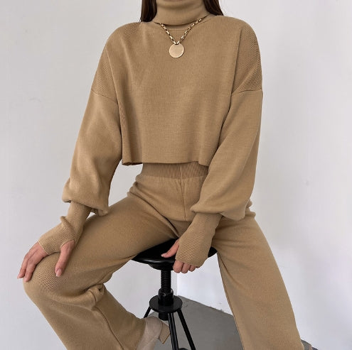 Gants femme tricotés avec col roulé, présentés de face