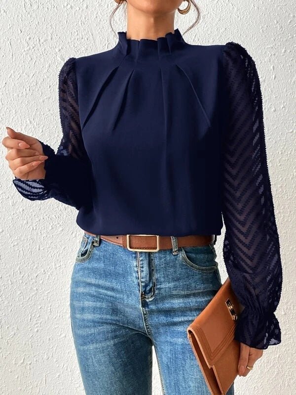 Vue arrière de la blouse femme à manches plissées