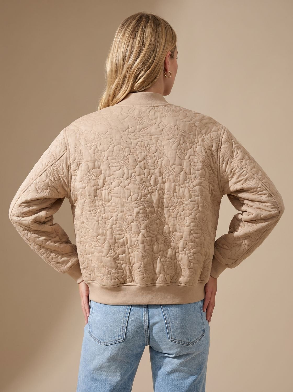 Veste bomber femme beige à fleurs avec poches avant pratiques