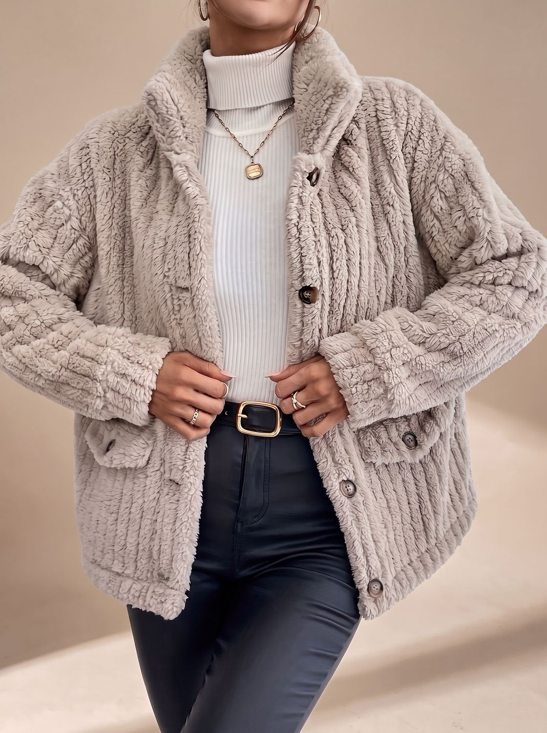 Manteau femme teddy en fausse fourrure avec fermeture boutonnée