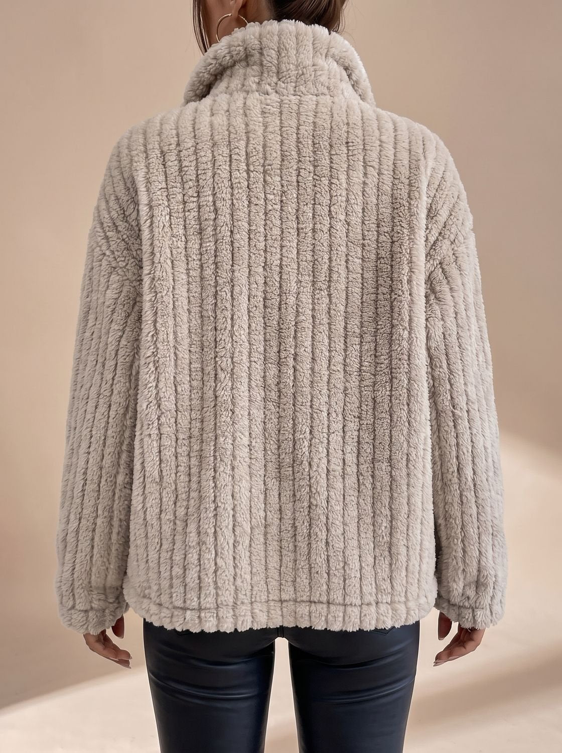 Manteau femme douillet en fausse fourrure teddy avec poches