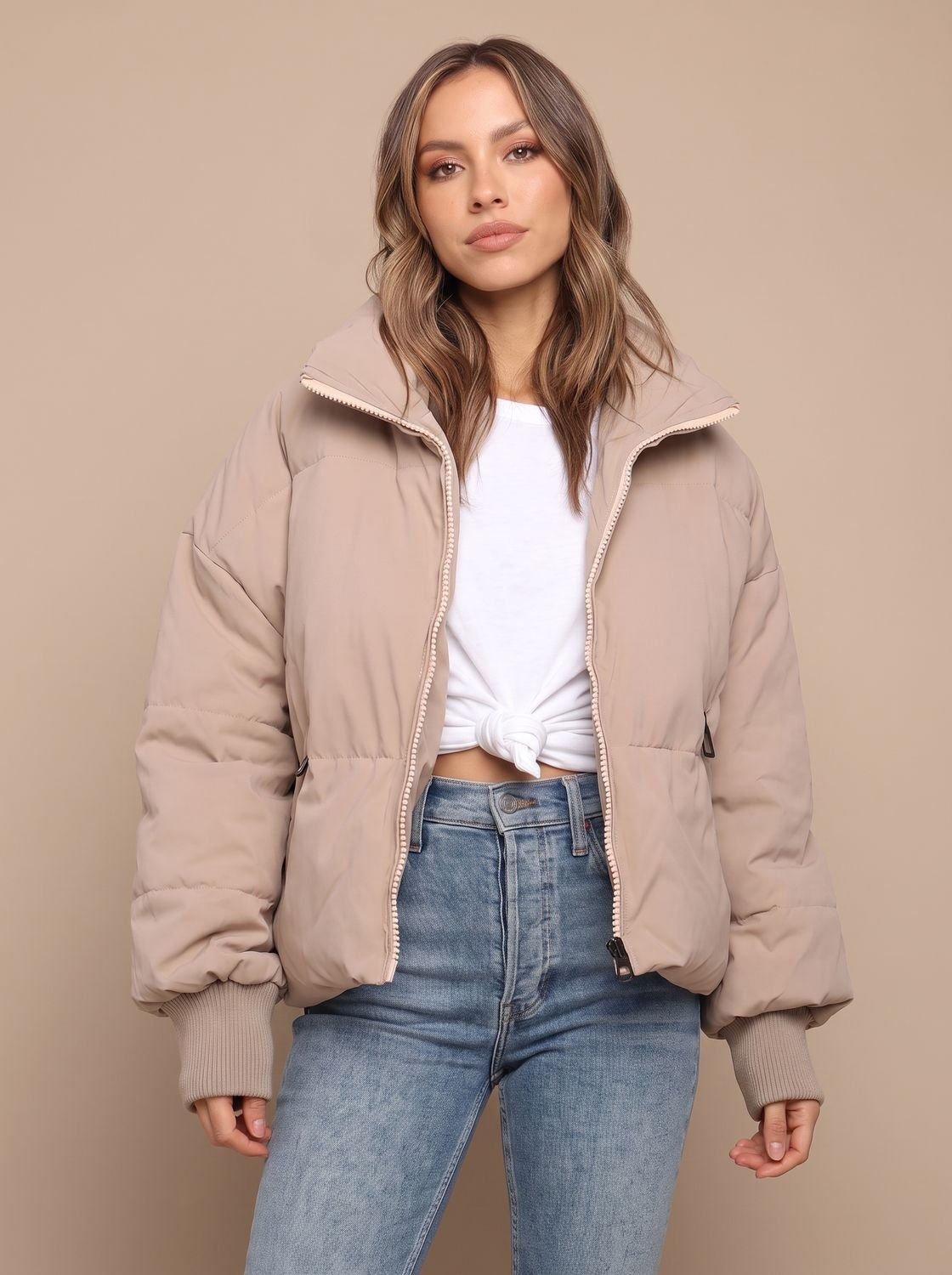 Vue de face de la doudoune femme à coupe oversize