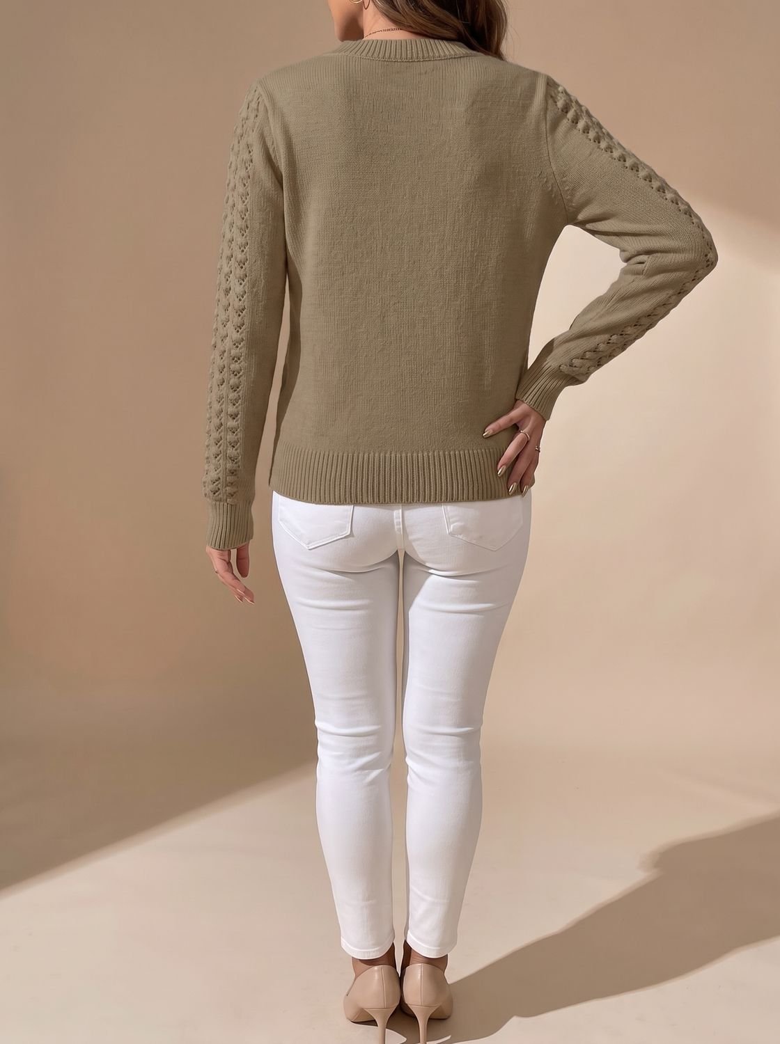 Vue détaillée de la finition du pull femme en maille