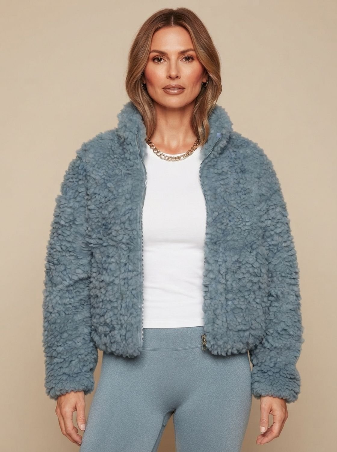 Veste femme en sherpa douce avec col montant et fermeture zippée