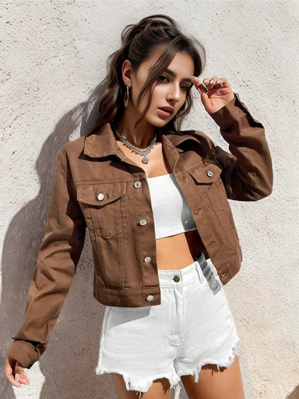 Veste en jean courte pour femme avec fermeture boutonnée et poches à rabat